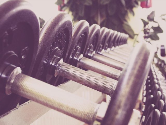 CrossFit ou musculation traditionnelle : que choisir?